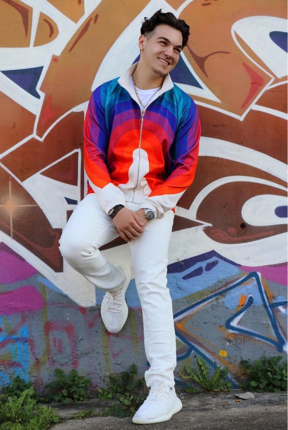 Screenshot_20190420-135531_Instagram