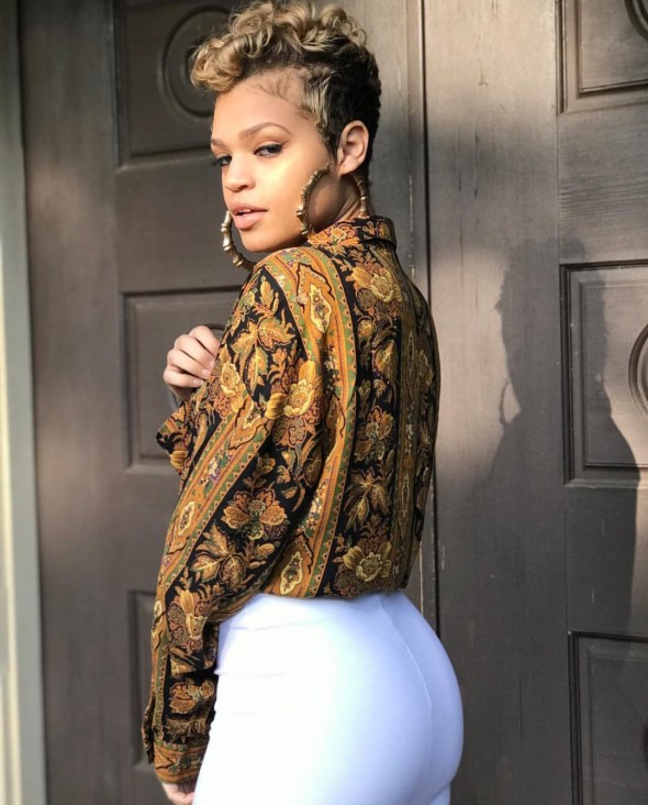 Screenshot_20190721-235828_Instagram