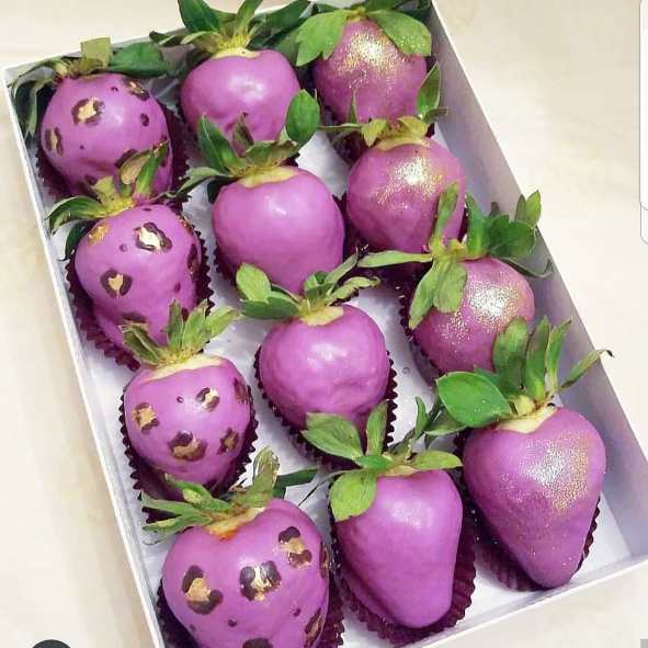 Simple Sweets Dipped Strawberries