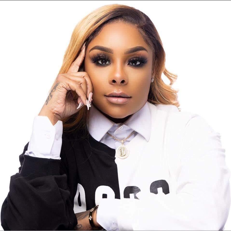 Moua Roa Working Woman Wednesday. Interview With MUA Ro Monroe. – AJ3Report.com